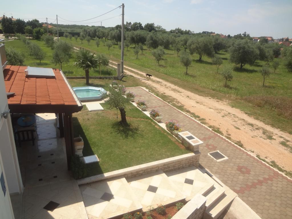 Apartments Zdravac Umag Exterior foto